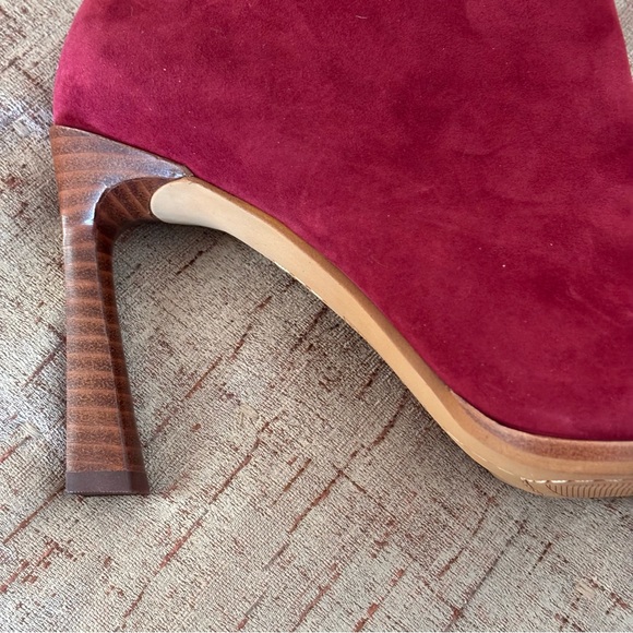 NIB Vince Camuto Women's Presindal Burgundy Suede Heeled Boots Sz 7.5 - Picture 8 of 11